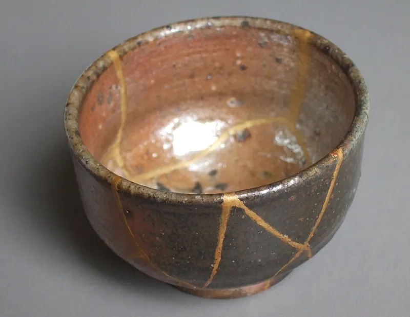 Gold in the Cracks: Is America's Kintsugi Boom a Philosophy or a Mood Board?